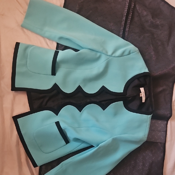 Chic Aqua Blouse - Picture 3 of 5